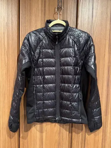 Canada Goose 블랙 다운 자켓