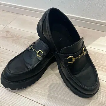 Gabella 하이 밑창 볼륨 비트 로퍼