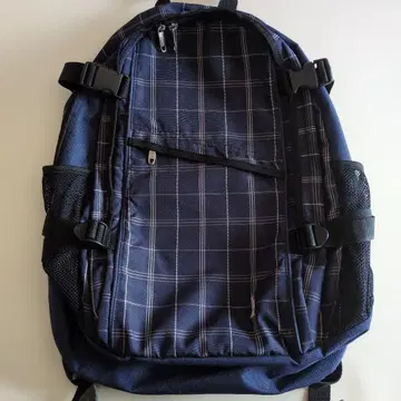 EASTBOY 네이비 블루 릭