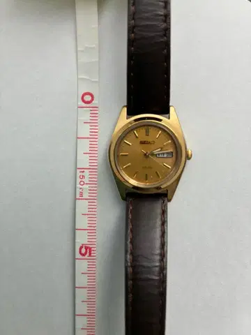 세이코 골드 가죽 손목시계 솔라