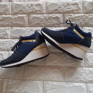 호킨스 통굽 데님 스니커즈 23.5cm