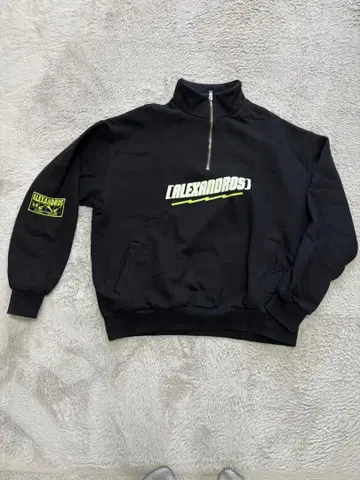 [ALEXANDROS] 블랙 하프 지퍼 맨투맨 XL