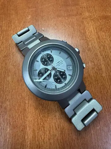 TIMEX 크로노그래프 손목시계 티타늄 [ USED ]