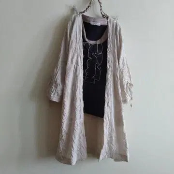 새상품 초경량 주름 가공 봄/여름 코트 겉옷