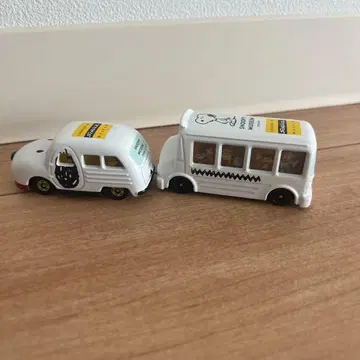 스누피 토미카 미니카 SNOOPY TOMICA 자동차 버스 개 캐릭터