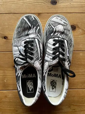 Vans MoMA 콜라보 스니커즈 블랙/화이트/26.5cm