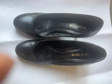 BARCLAY 크로커다일풍 블랙 하이힐 24