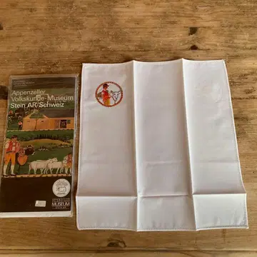 앤티크 스위스 아펜첼 뮤지엄 자수 손수건