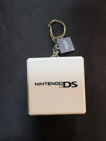 닌텐도 뮤지엄 기동음 키링 DS