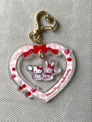 메조피아노베리에 x 헬로키티 아크릴 키링