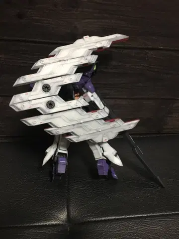 HG 1/144 문 건담 그라데이션 페인팅 완성품