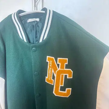 INGNI 바시티 자켓 그린 화이트