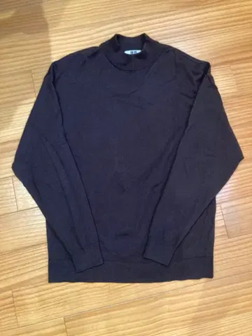 UNIQLO U 메리노 블렌드 모크넥 스웨터