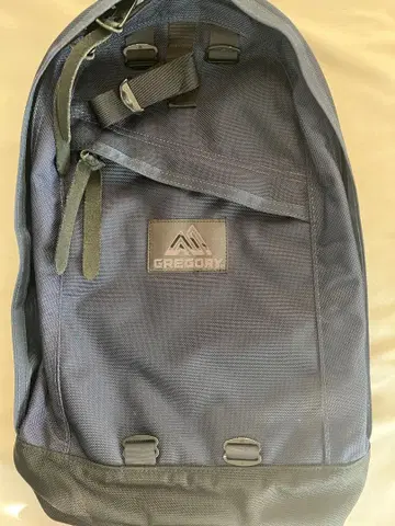 GREGORY 현행 택 데이팩 블랙 x 네이비 26L