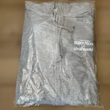 sailor moon x small worlds 후드티 M 사이즈