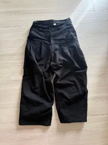 신야 코즈카 배기 팬츠