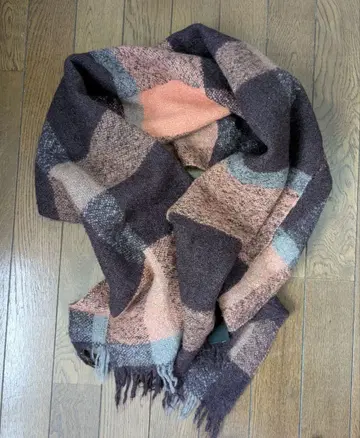 체크 무늬 프린지 머플러 코스 COS