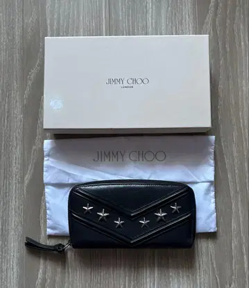 새상품급 정가 9만엔 정도 JIMMY CHOO 지미추 장지갑 블랙 네이비