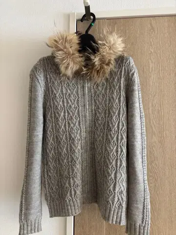 K.T 그레이 퍼 후드 니트 스웨터 9호 클리닝 완료