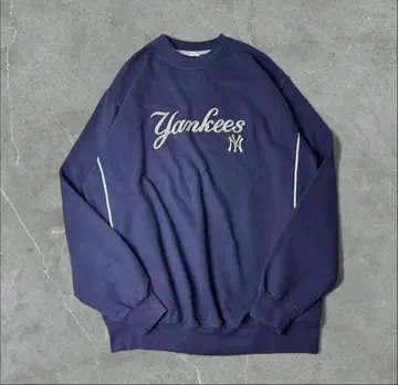 NewYork Yankees 전면 V 자수 로고 맨투맨 네이비