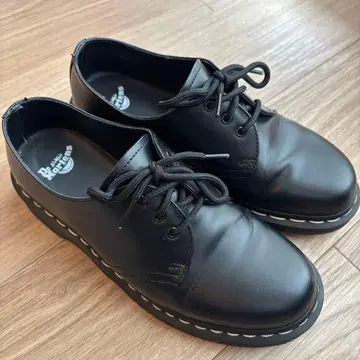 Dr.Martens 닥터마틴 1461 화이트 스티치 3홀