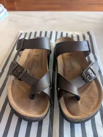 [ 새상품급 ] Hawkins 스트랩 샌들 버클 포함