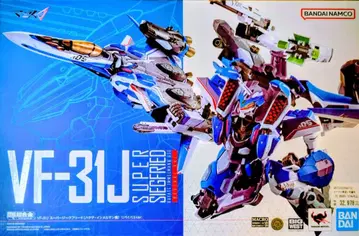 DX 초합금 VF-31J 슈퍼 지크프리드 리바이벌 Ver.