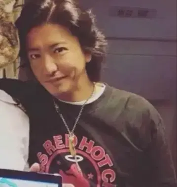 기무라 타쿠야 착용 레드 핫 칠리 페퍼스 롱 T 렛치리 오리 밴드 T