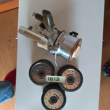 SURF-X 135A 낚시릴 스풀 3개 포함