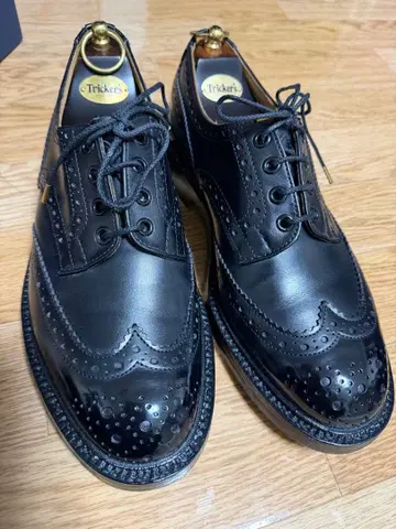 트리커스 블랙 윙팁 슈즈