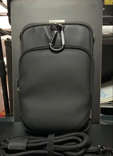 새상품급 ARTPHERE 숄더백 블랙