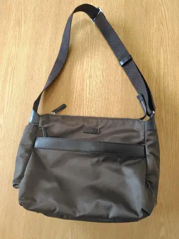 [ 다니엘&밥 ] 발수 경량 컴팩트 숄더백