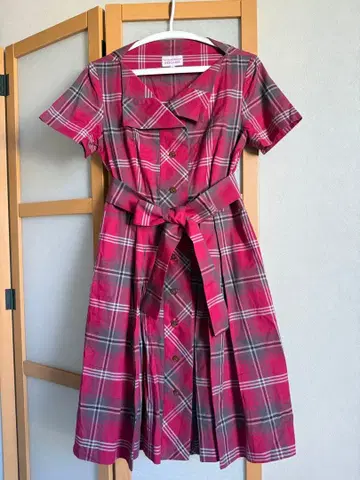 비비안 웨스트우드 빨간색 체크 무늬 반팔 원피스 3