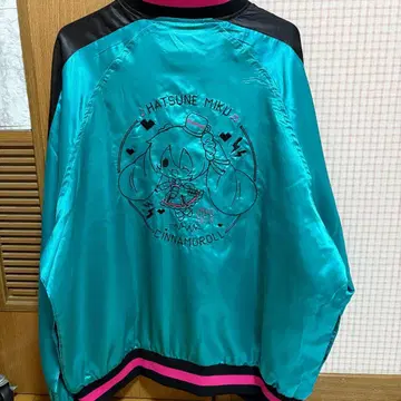 하츠네 미쿠 시나모롤 블루종 스카잔 산리오 여성용 M