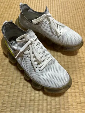 최종 가격 grounds 화이트 스니커즈