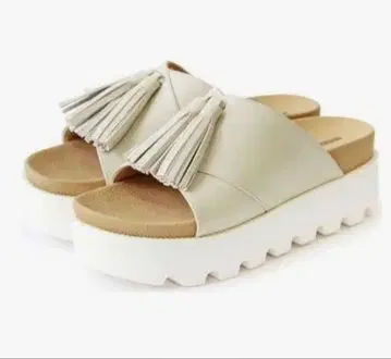 미네통카 통굽 프린지 샌들 23.0cm