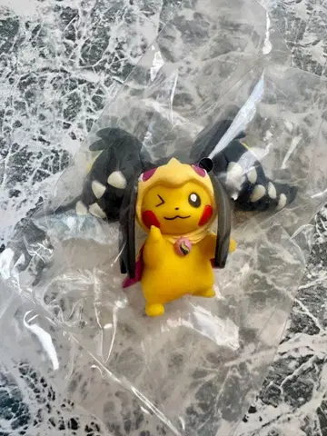 포켓몬 마스코트 판초를 입은 피카츄 메가쿠치트