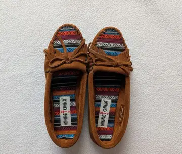 MINNETONKA 에스닉 패턴 로퍼