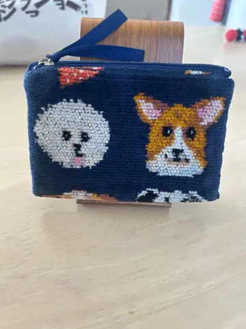 개 고양이 자수 네이비 컴팩트 파우치