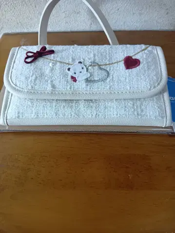 미사용 새상품! 파미리아 플랫 파우치