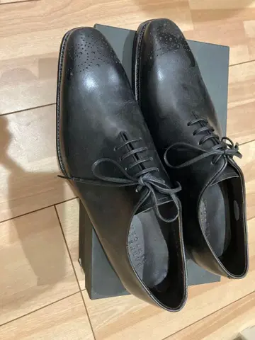 BARNEY'S NEW YORK 블랙 드레스 슈즈