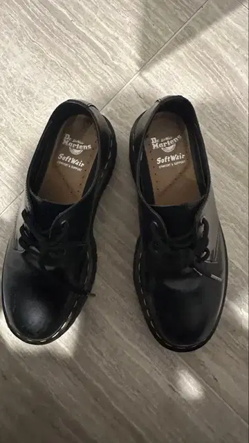 닥터 마틴 1461 쿼드 블랙 8 USM