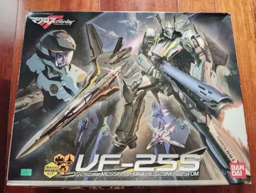 1/72 VF-25S 메시아 발키리 오즈마기