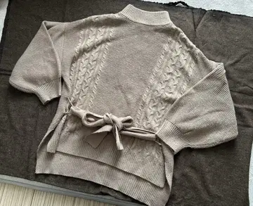 INGNI 리본 니트 모카 베이지