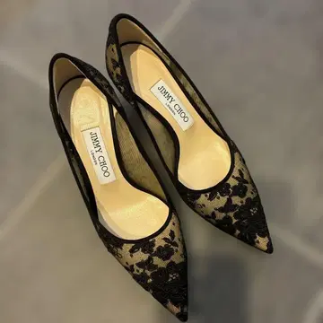 JIMMY CHOO 블랙 레이스 펌프스 36