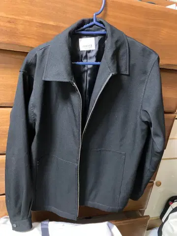 JUNRED 블랙 자켓 M 사이즈