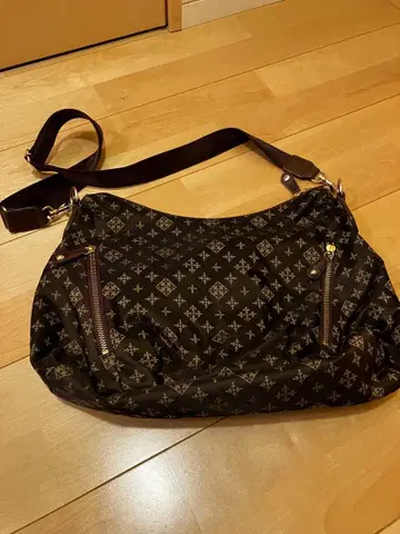 새상품급 러셋 다크 브라운 숄더백