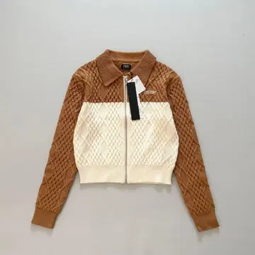 택 포함 새상품*파메오 포즈 24년제 스쿨 가디건 브라운 니트