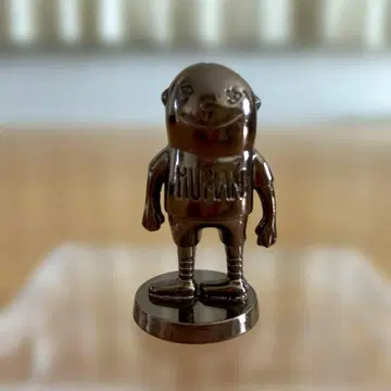 요네즈켄시 '17 Fogbound 메탈 피규어 휴먼 브론즈