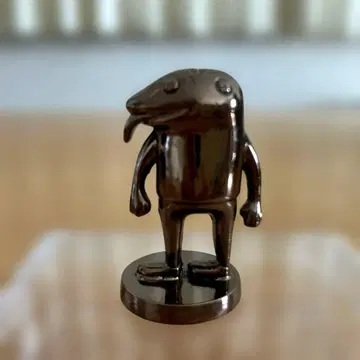 요네즈켄시 '17 Fogbound 메탈 피규어 도마뱀 브론즈